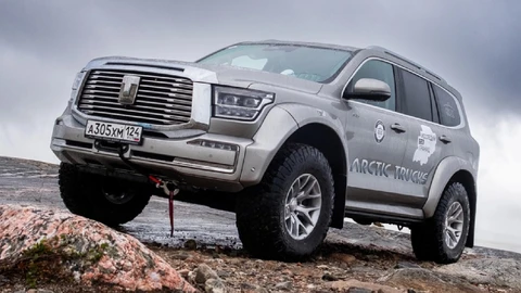 Arctic Trucks transforma al Tank 500 en un poderoso SUV de excursión bajo cero