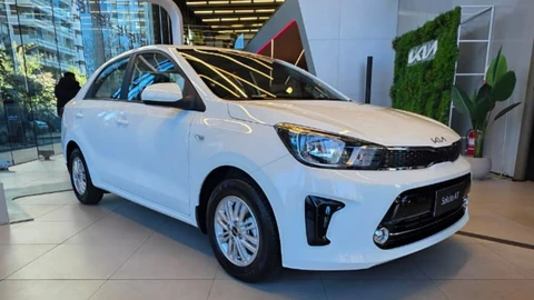 Kia lanza en Chile el nuevo Soluto con caja automática