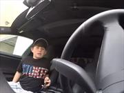 Padre trollea a su hijo con la función Summon de Tesla