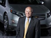 Dan Akerson se retira como CEO de GM