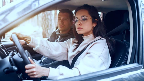 Consejos para elevar la seguridad de los adolescentes al manejar un automóvil