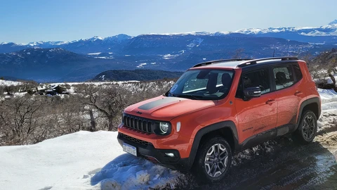 Nuevo Jeep Renegade: así es manejarlo en barro y nieve