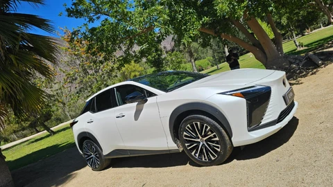 Lexus lanza en Chile su primer modelo 100% eléctrico