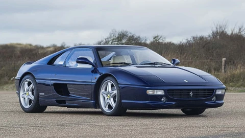 Ferrari 355 GTS que perteneció a Michael Schumacher sale a subasta