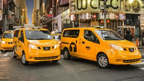 ¿Adiós al taxi de Nueva York? Nissan NV200 se dejaría de producir en México