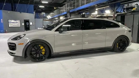 Mark Zuckerberg convirtió su Porsche Cayenne en una minivan, ¿te gusta?