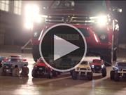 Video: ¿Pueden 15 camionetitas a control remoto remolcar una Hilux?