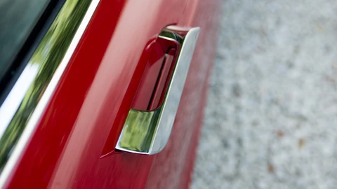 Pioneros Modernos: ¿Cuál fue el primer auto con manillas retráctiles?