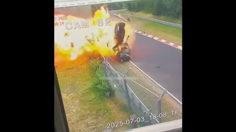 Impactante accidente en Nürburgring entre un BMW y un Porsche 911