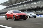 Tesla Model X y Jaguar I-Pace disputan arrancón en el Autódromo Hermanos Rodríguez