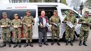 Biblioteca móvil de Nissan regala libros a soldados