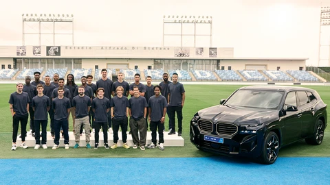 BMW entrega vehículos eléctricos a los jugadores del Real Madrid