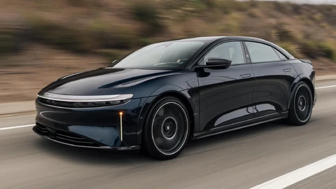 Lucid Air Sapphire se coloca como el auto blindado más rápido del mundo