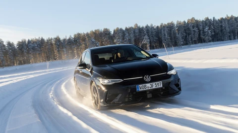 Volkswagen Golf R podría recibir el cinco cilindros de casi 400 hp del Audi RS3