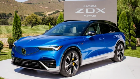 Monterey 2023: la electricidad llegó a Acura con el ZDX