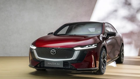 Mazda 6e 2026: el sedán mediano está de regreso, pero es eléctrico y hecho en China