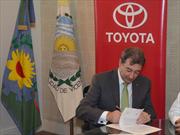 Toyota Argentina realizó el acto del cierre lectivo de Instituciones Educativas 2012
