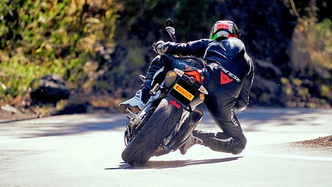 Recomendaciones de seguridad y conducción para motociclistas