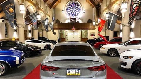¡A misa los domingos!, conoce esta iglesia para los amantes de los autos