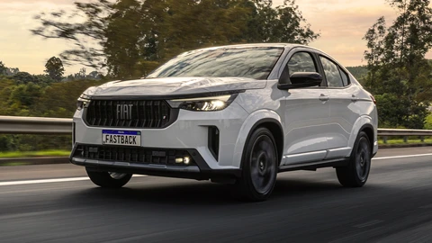 Se presentaron las renovaciones de los Abarth y FIAT Fastback