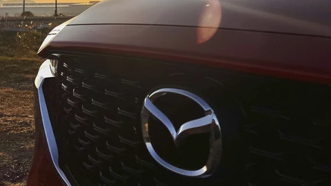 Mazda CX-90 2024 estrenará el nuevo color de la marca, Artisian Red