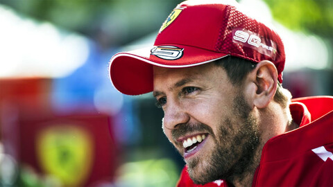 F1: Vettel coquetea con Aston Martin