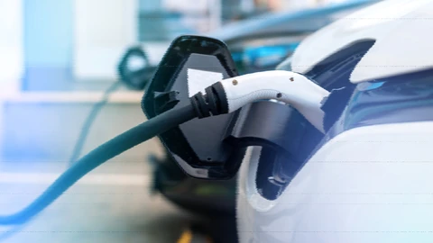 Ventas de vehículos electrificados crecieron 67 % en Colombia en el primer semestre de 2025