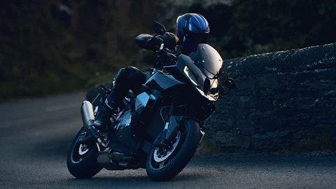 BMW Motorrad M 1000 XR, alto desempeño para carretera y pista